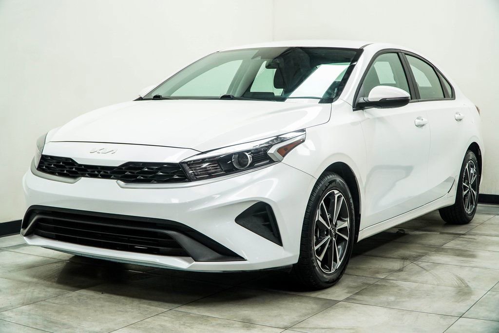 Used 2023 Kia Forte LXS w/ LXS Technology Package image 6