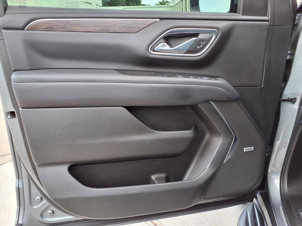 Used 2022 Chevrolet Tahoe LT w/ LT Signature Plus Package RWD image 19