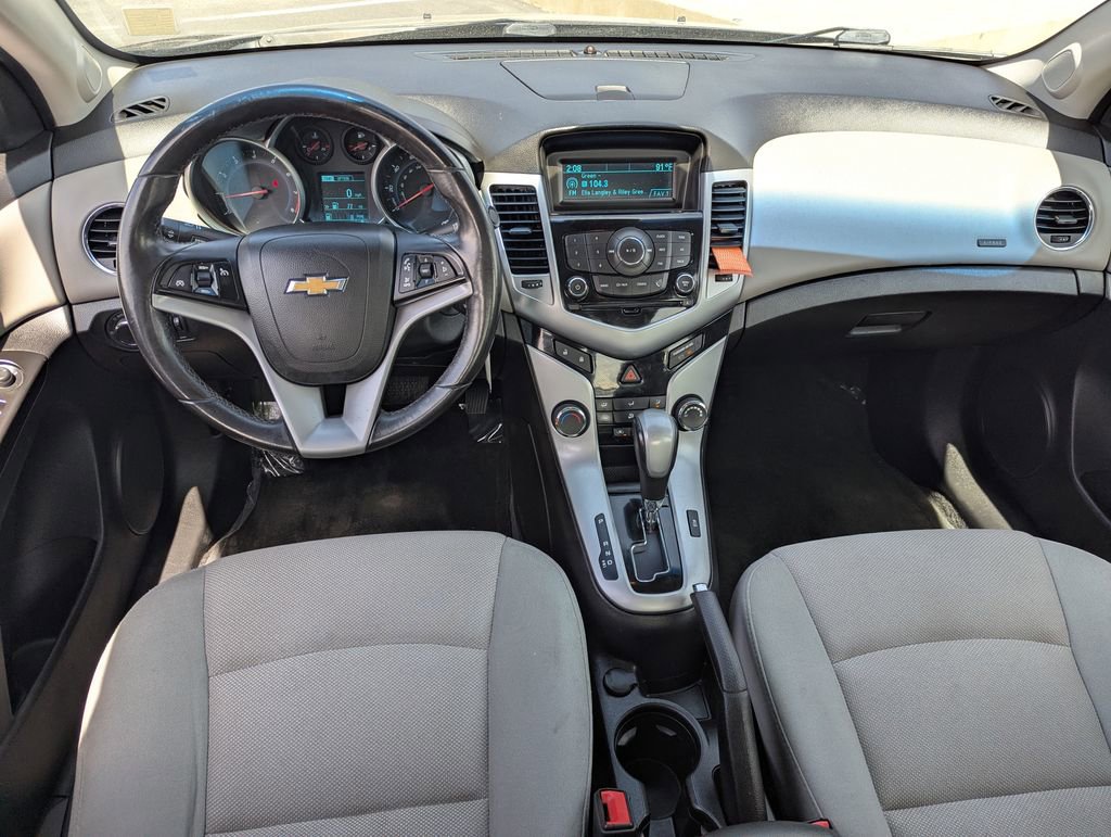 Used 2014 Chevrolet Cruze LT FWD image 27
