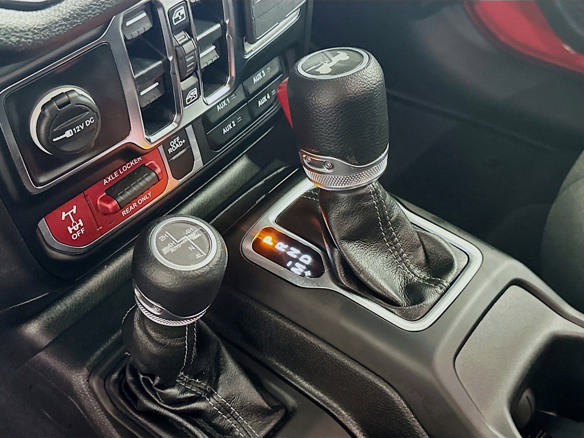 Used 2025 Jeep Wrangler Willys image 23