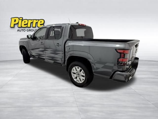 Used 2023 Nissan Frontier SV image 2