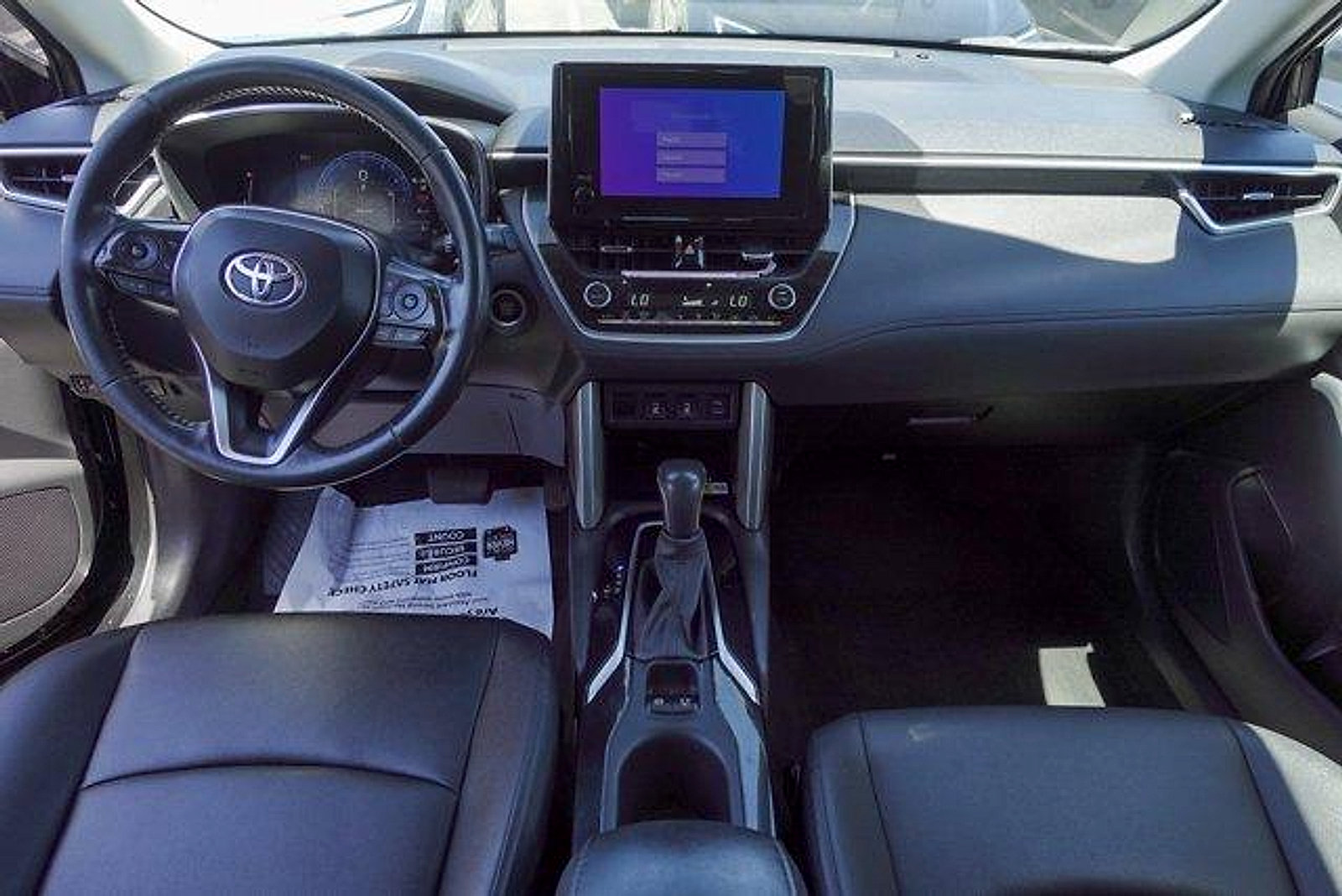 Certified 2023 Toyota Corolla Cross XLE FWD image 30