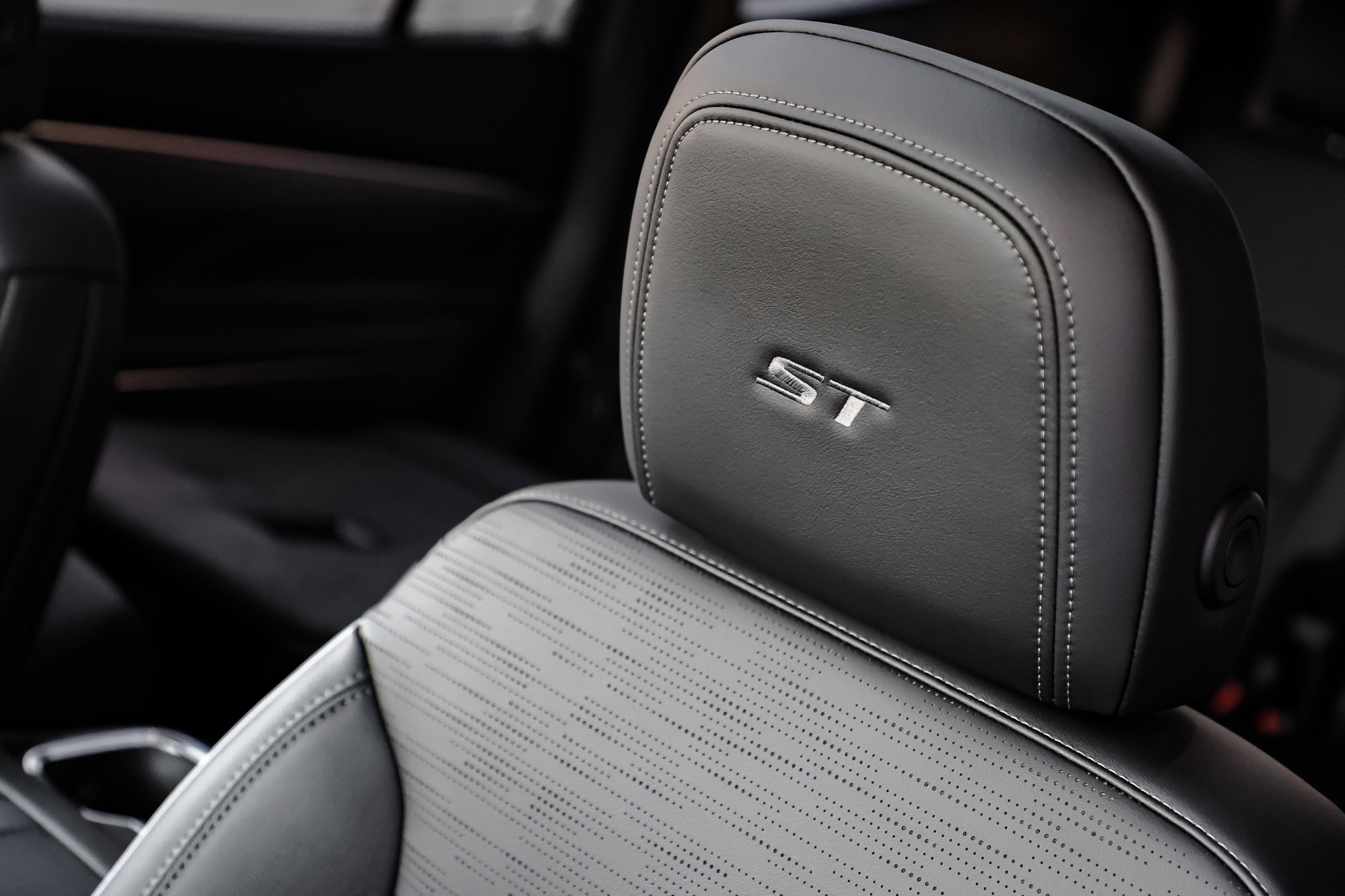 New 2026 Buick Enclave Sport Touring w/ Power Package image 17