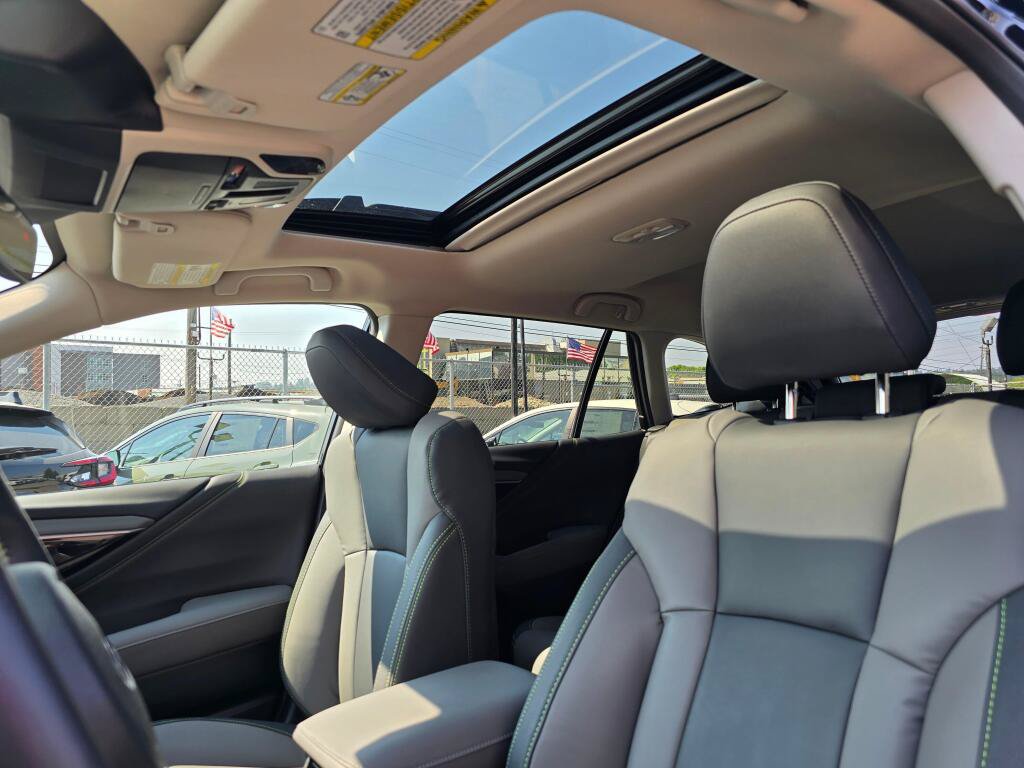 Certified 2025 Subaru Outback Onyx Edition AWD/4WD image 21