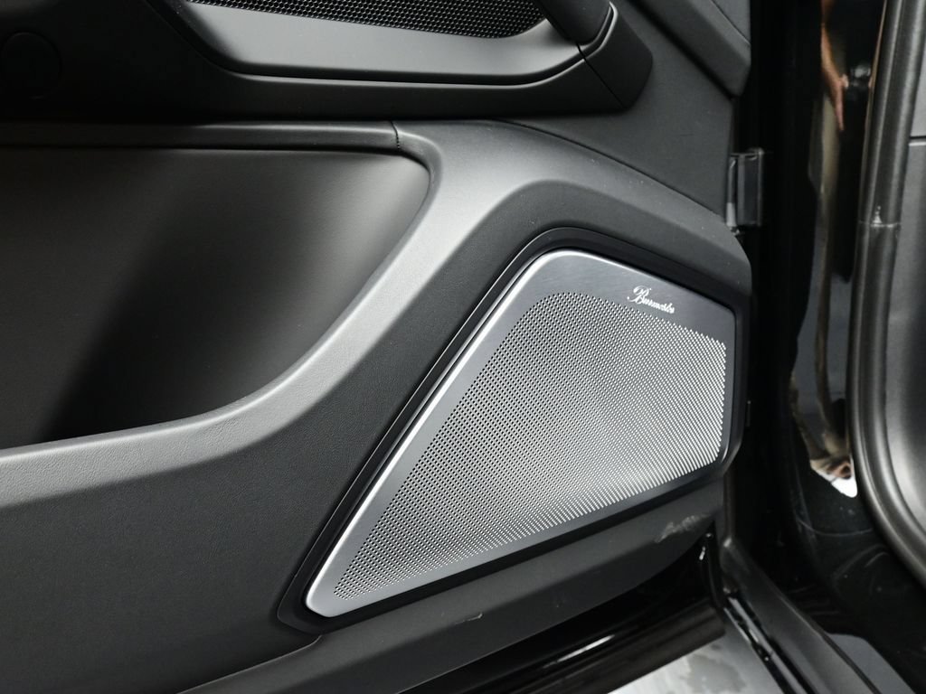 New 2026 Porsche Cayenne Turbo AWD/4WD image 17
