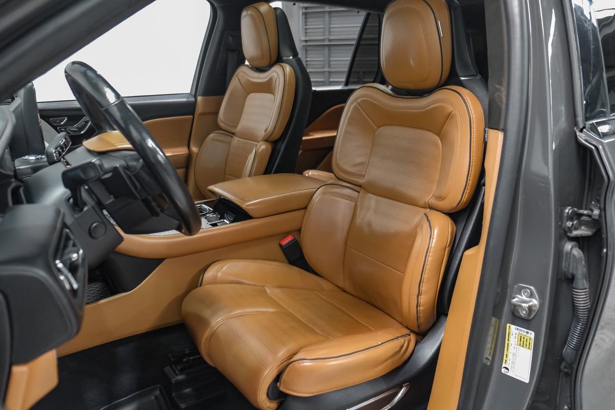 Used 2020 Lincoln Aviator Black Label Grand Touring w/ Class IV Trailer Tow Package image 29