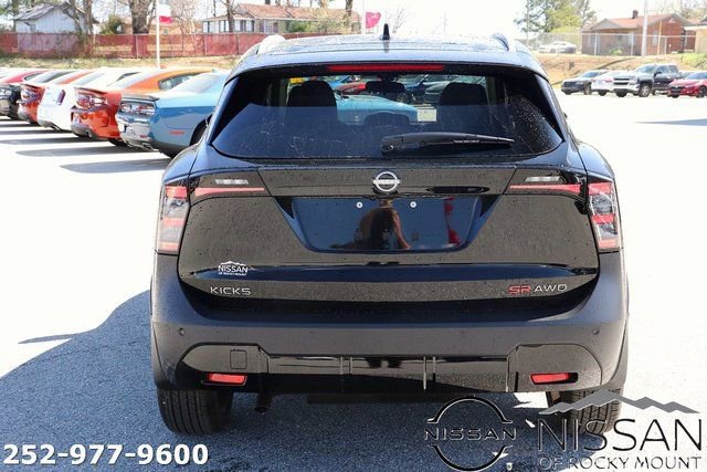 New 2025 Nissan Kicks SR image 6