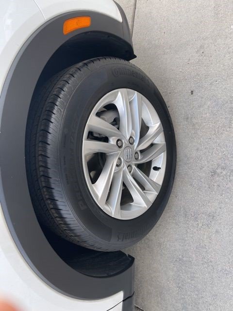 Certified 2025 Buick Envista Preferred w/ Advanced Safety Package FWD image 23