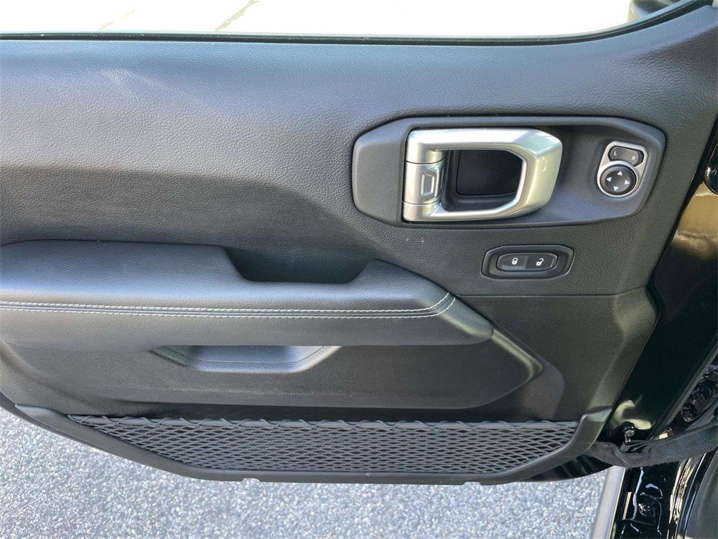 Used 2023 Jeep Wrangler Unlimited Rubicon 4xe w/ Safety Group image 15