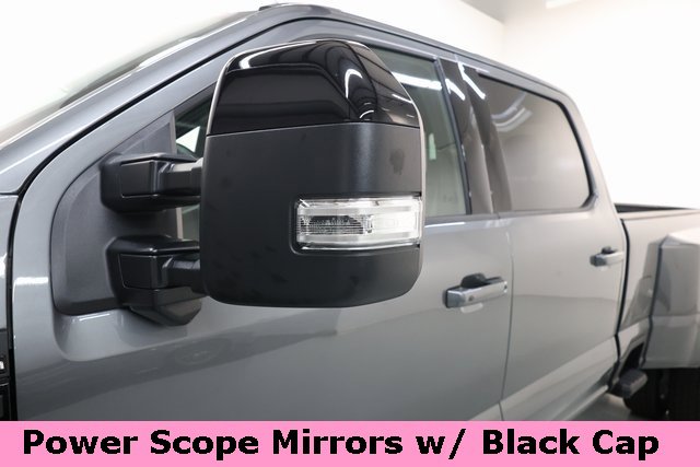 Used 2025 Ford F450 Platinum w/ FX4 Off-Road Package image 53