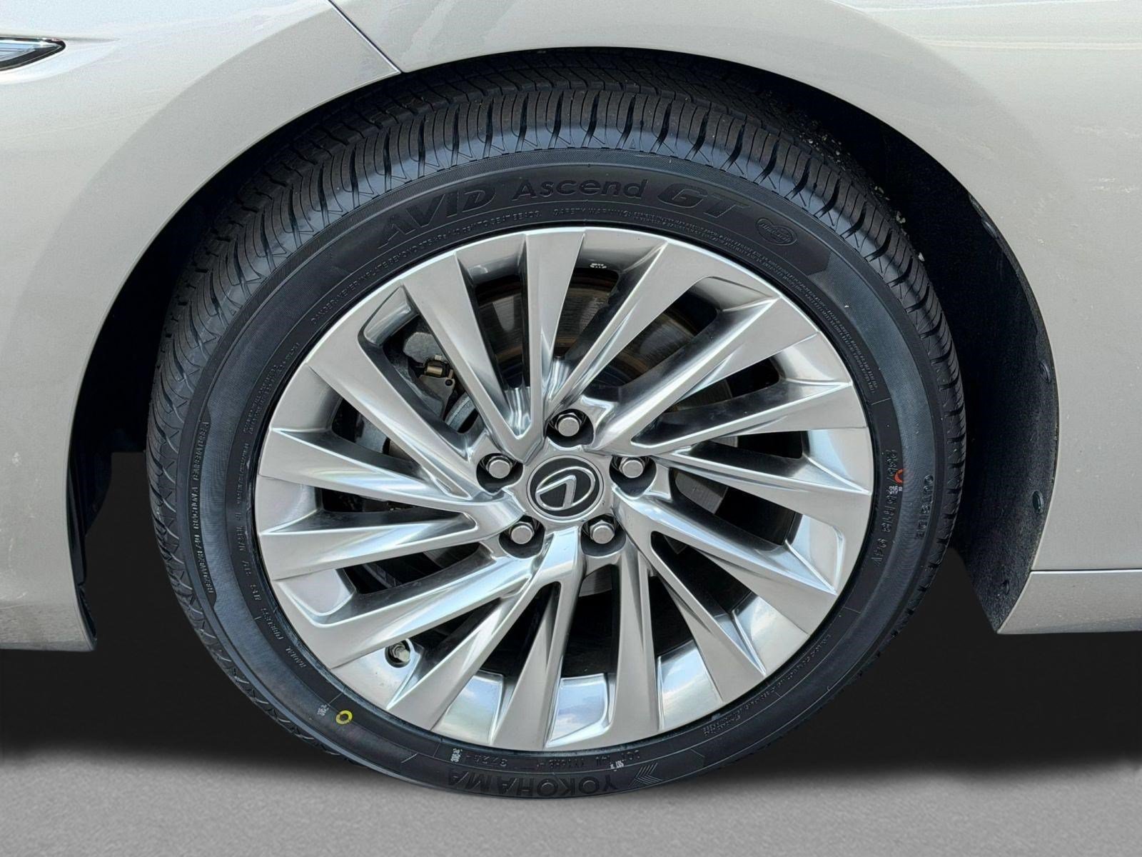 Certified 2021 Lexus ES 300h Ultra Luxury FWD image 14