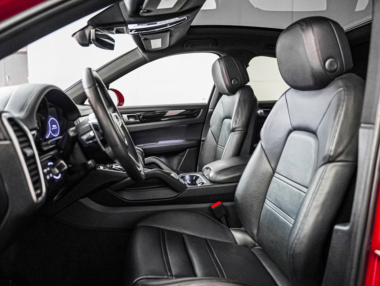 Certified 2022 Porsche Cayenne S image 5