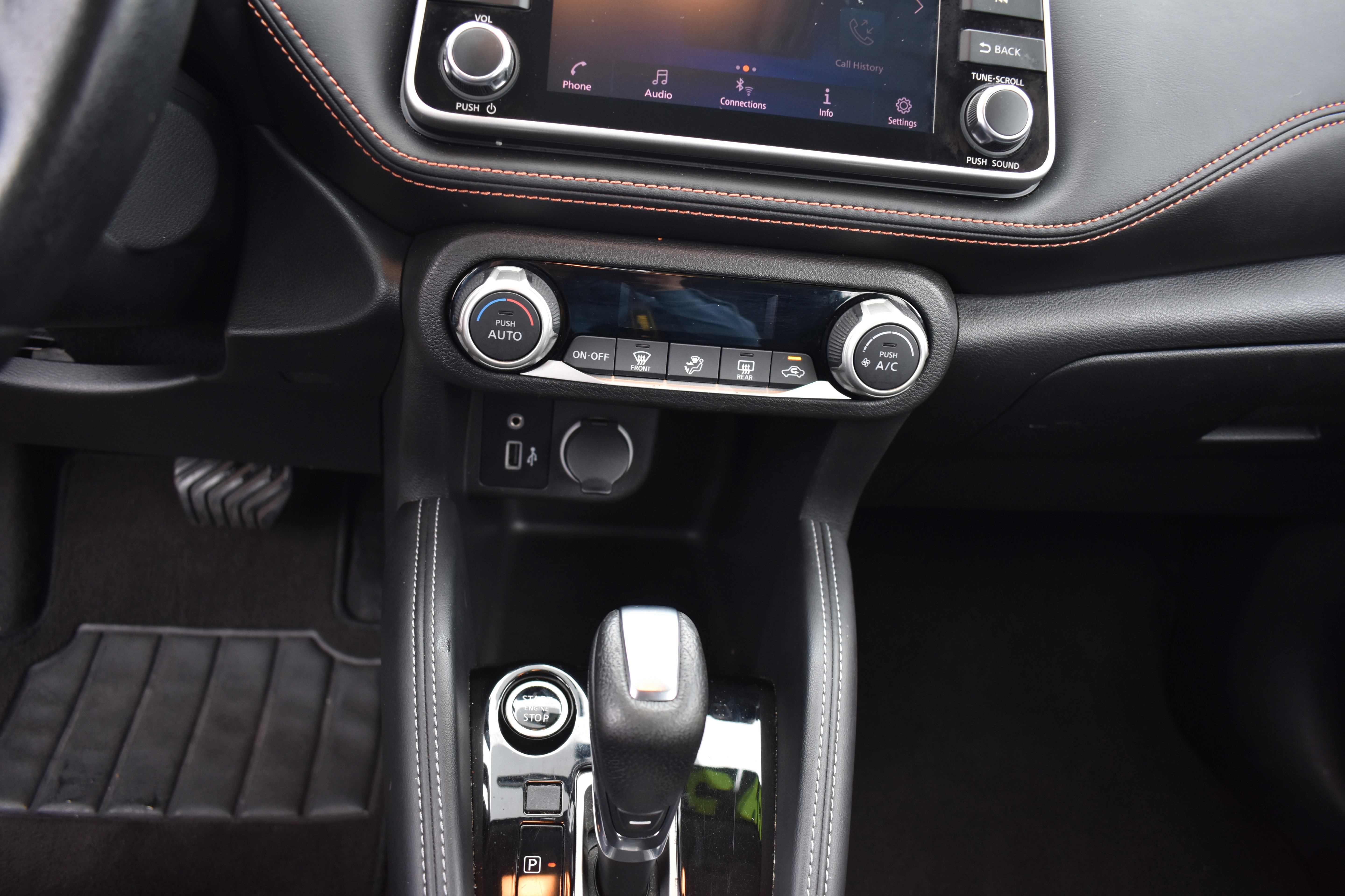 Used 2019 Nissan Kicks SR w/ Exterior Package image 19