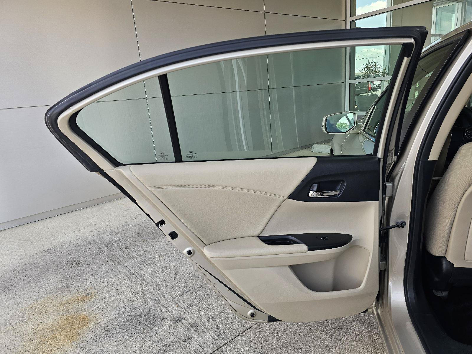 Used 2014 Honda Accord EX image 15