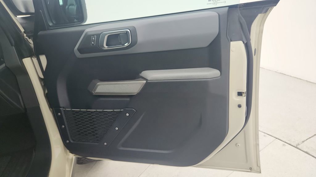Used 2022 Ford Bronco Everglades image 33