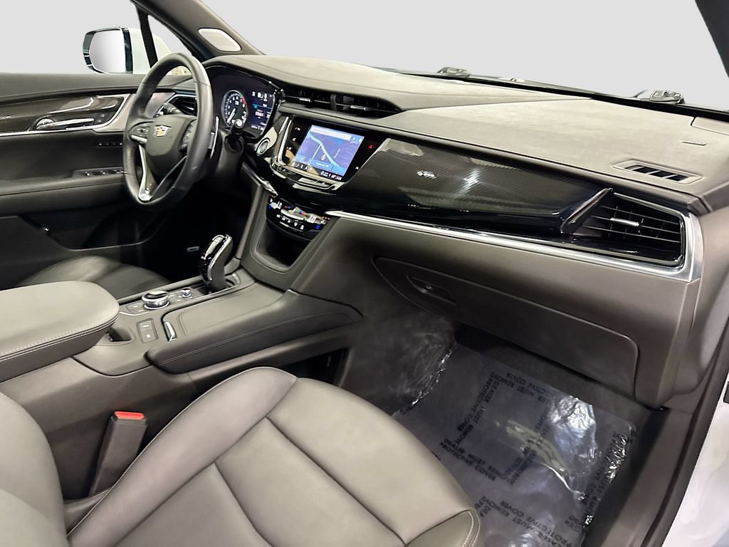 Used 2025 Cadillac XT6 Sport w/ Technology Package AWD/4WD image 35