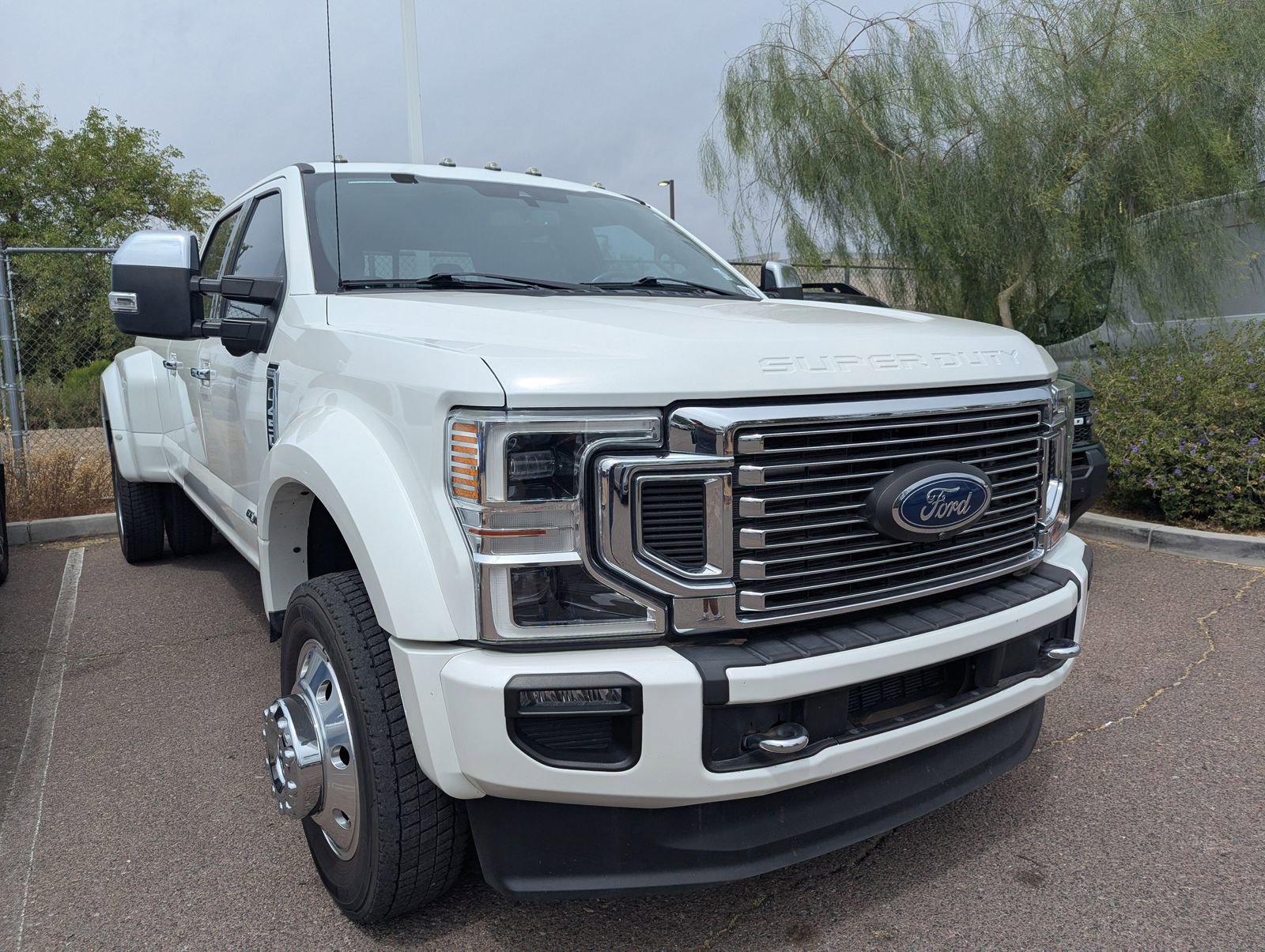 Used 2021 Ford F450 Platinum w/ FX4 Off-Road Package AWD/4WD image 3