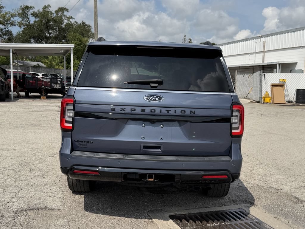 Used 2022 Ford Expedition Limited AWD/4WD image 6