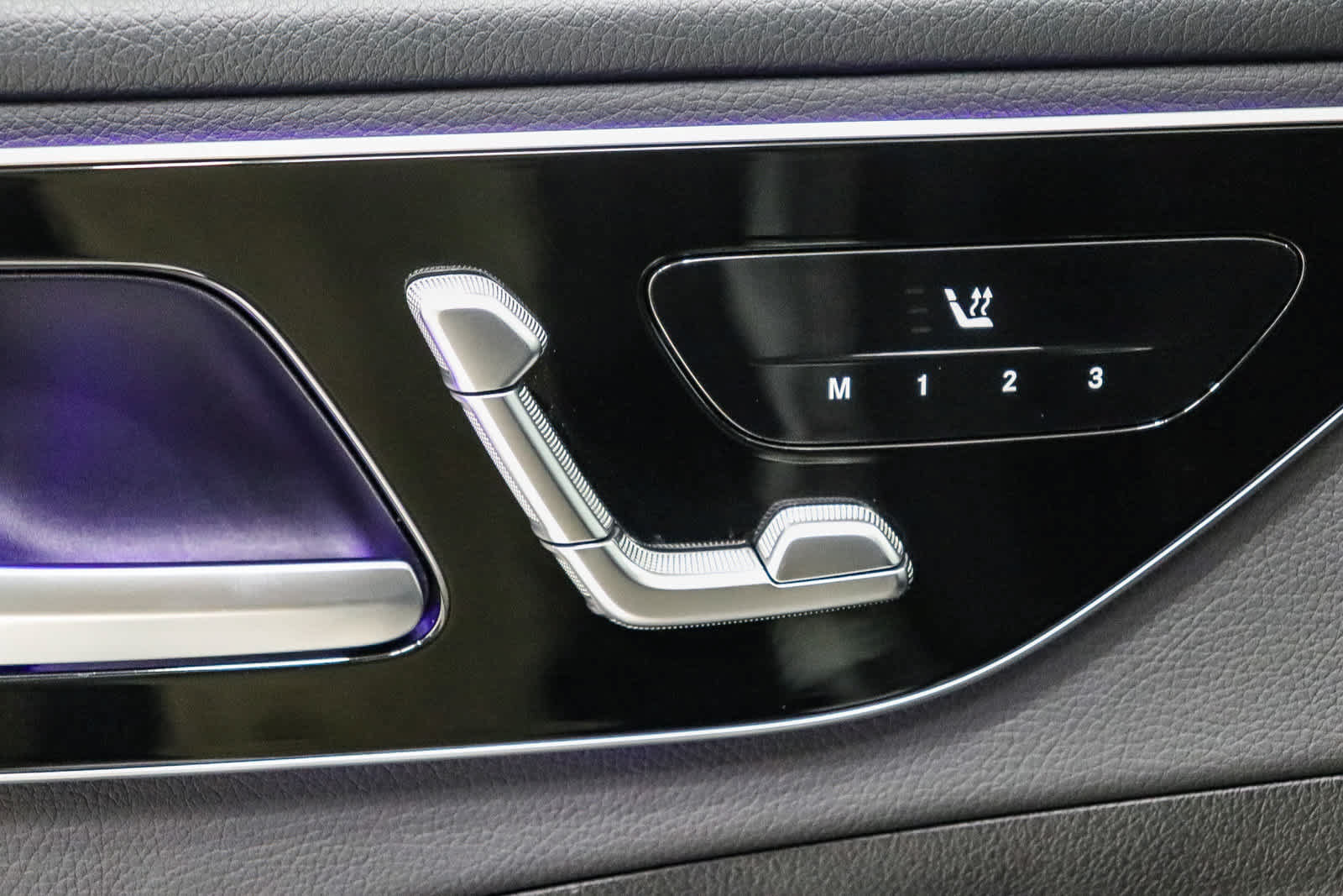 Certified 2024 Mercedes-Benz C 300 Sedan image 23