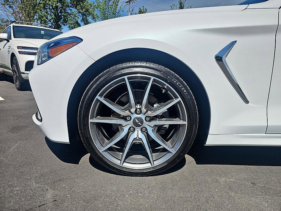 Used 2021 Genesis G70 2.0T w/ Prestige Package image 10