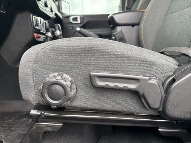 Used 2024 Jeep Gladiator Sport image 25