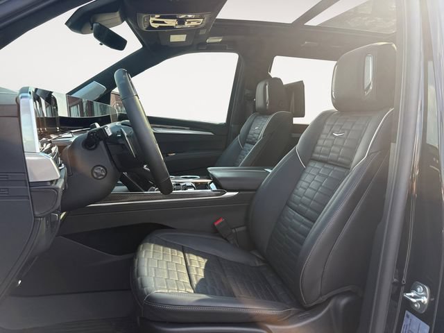Certified 2026 Cadillac Escalade V w/ LPO, ONYX Package AWD/4WD image 9