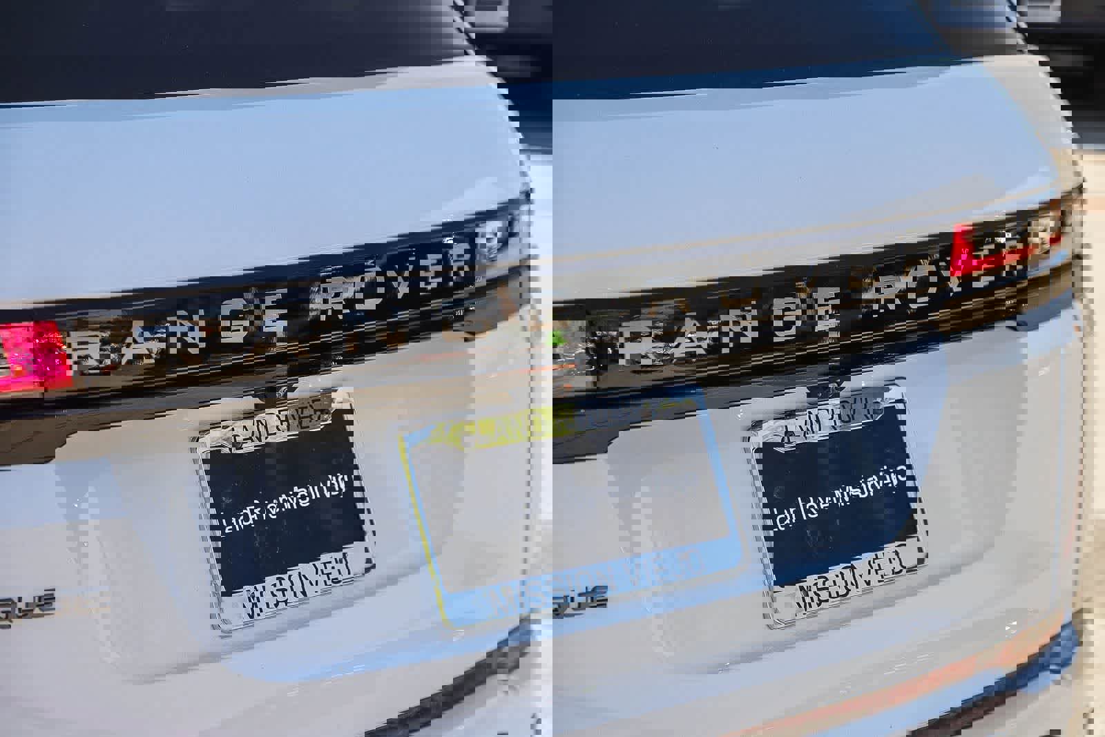 Used 2026 Land Rover Range Rover Evoque S image 7