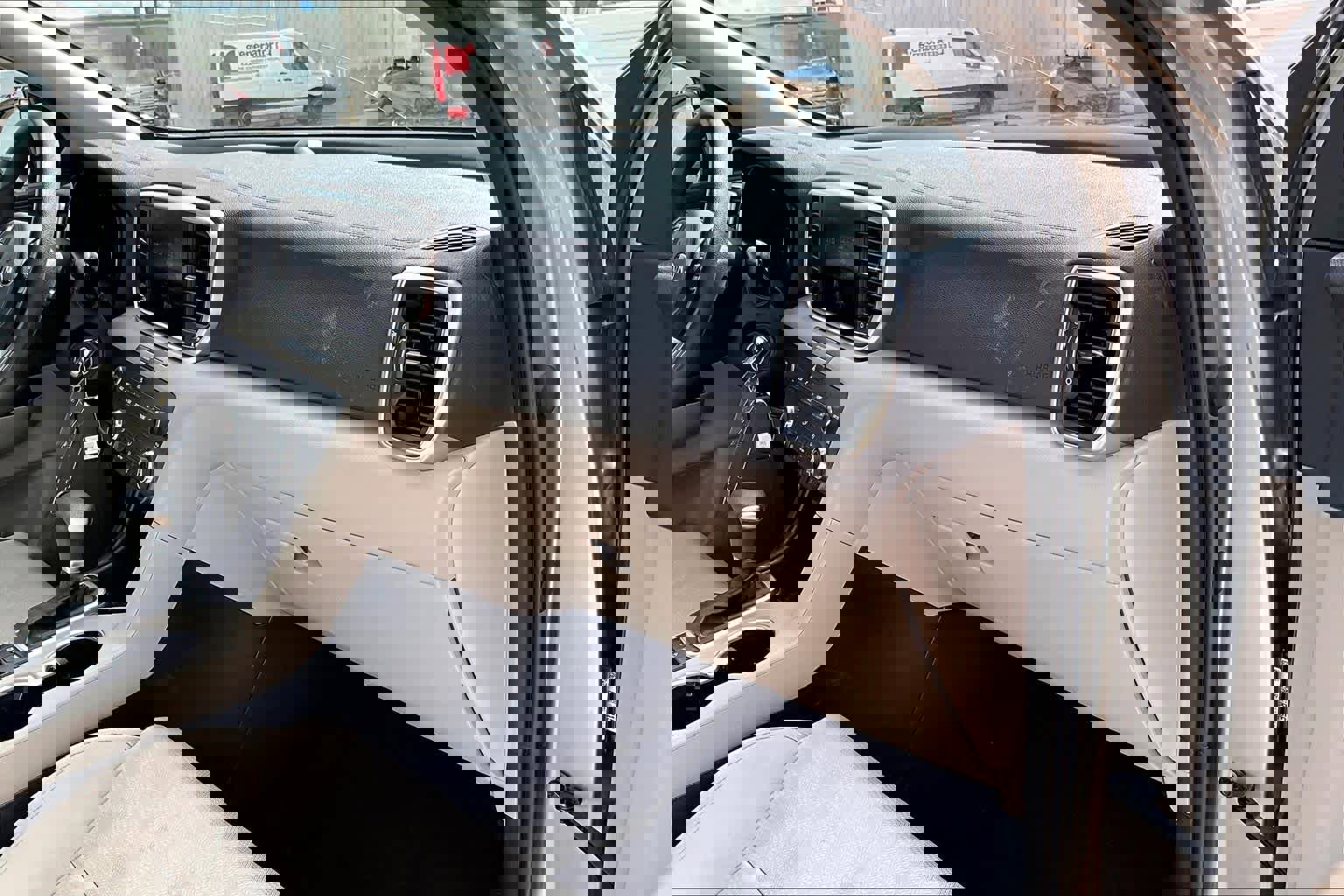 Certified 2022 Kia Sportage LX FWD image 17