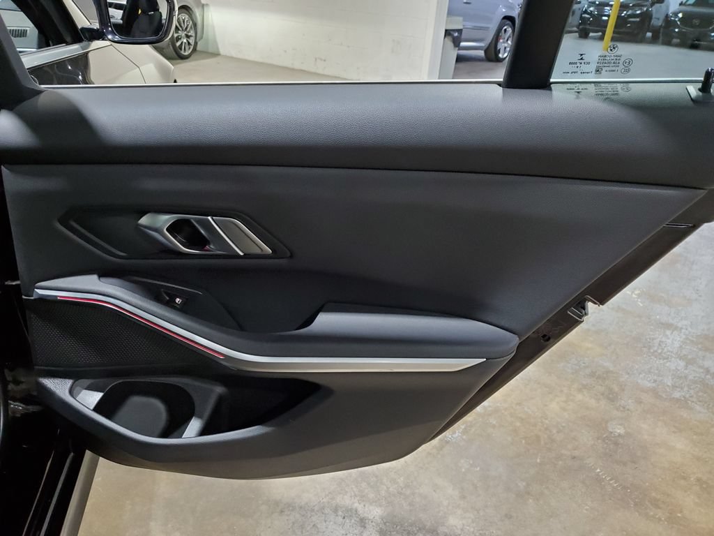 Used 2020 BMW 330i Sedan w/ Convenience Package RWD image 24