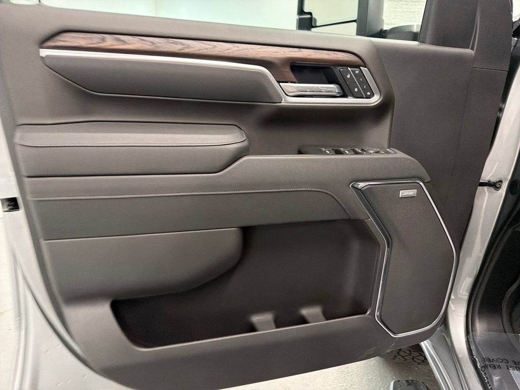 New 2026 GMC Sierra 2500 SLT AWD/4WD image 12