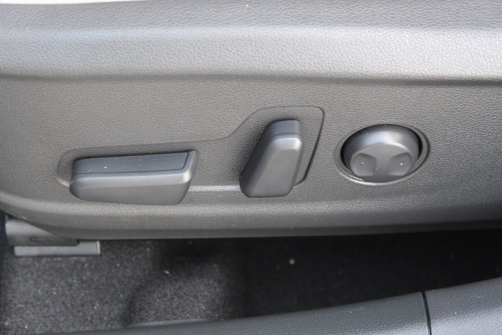 Used 2023 Hyundai Kona SEL w/ Cargo Package FWD image 13