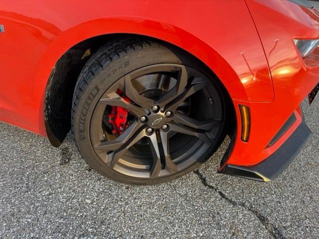 Used 2020 Chevrolet Camaro SS RWD image 28
