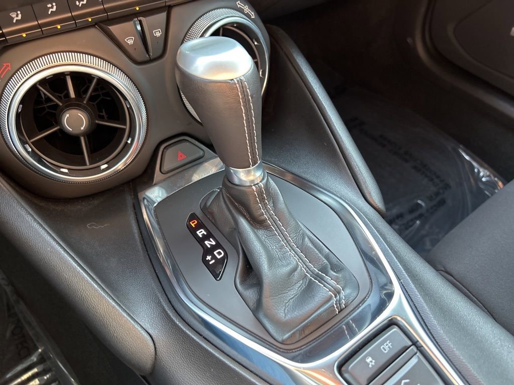 Used 2023 Chevrolet Camaro LT w/ Technology Package image 31