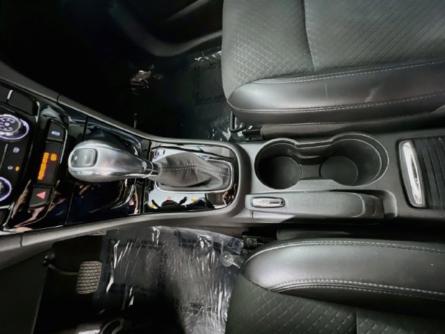 Used 2022 Buick Encore Preferred w/ Safety Package FWD image 25