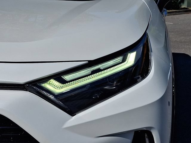 Used 2022 Toyota RAV4 XSE AWD/4WD image 11