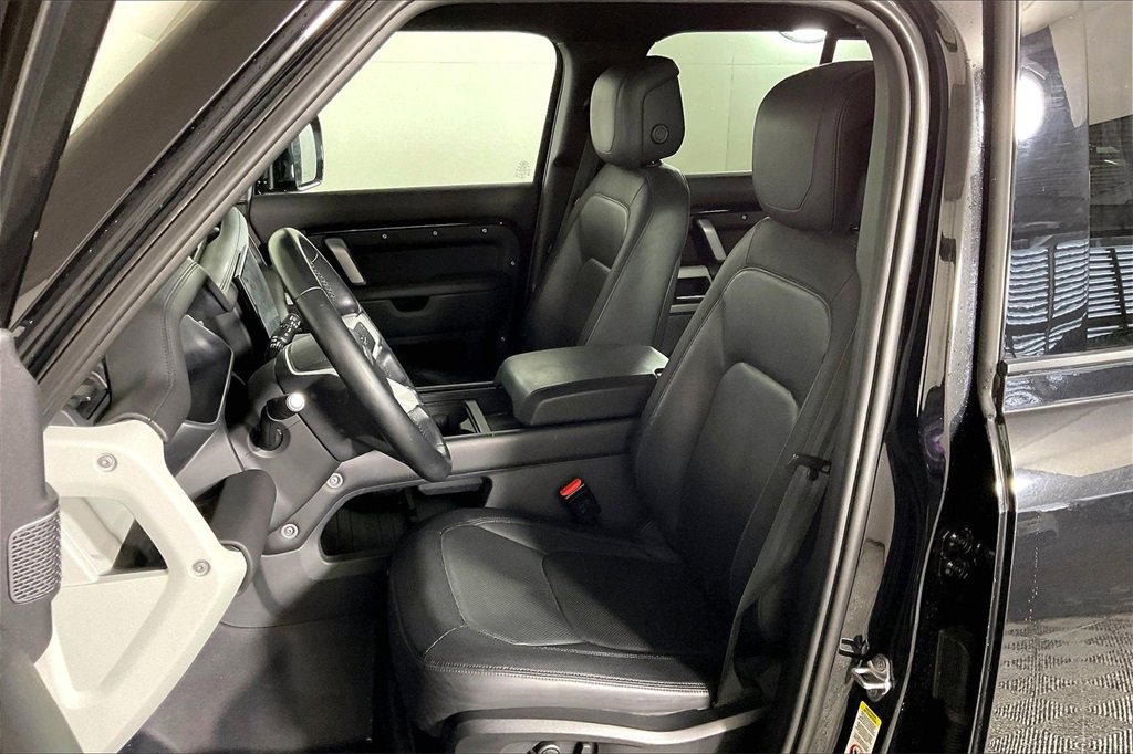 Used 2023 Land Rover Defender 110 X-Dynamic SE image 24