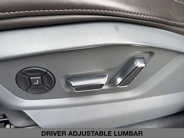 Used 2021 Audi Q8 Prestige w/ Prestige Package image 17