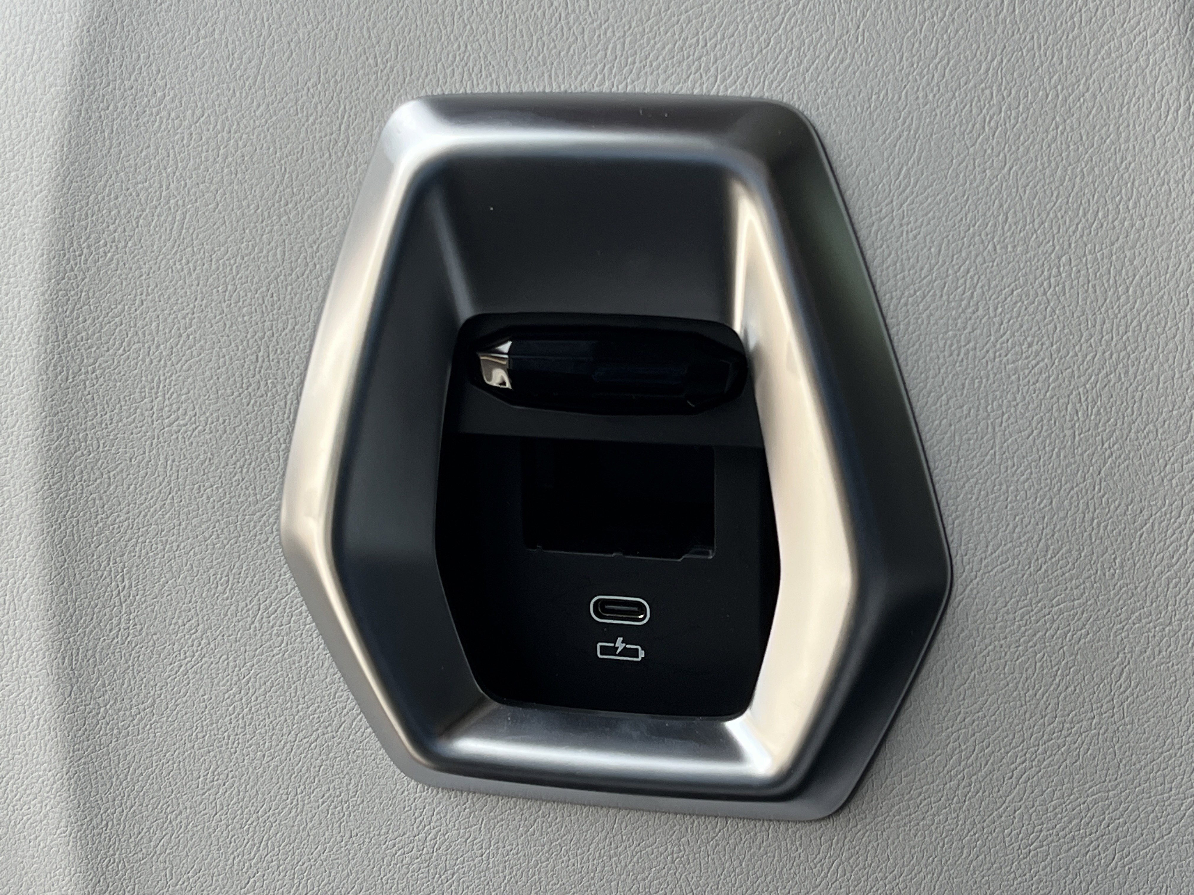 Used 2025 BMW XM image 26