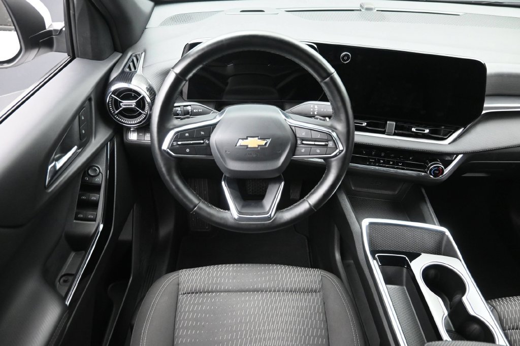 Used 2025 Chevrolet Equinox LT AWD/4WD image 15