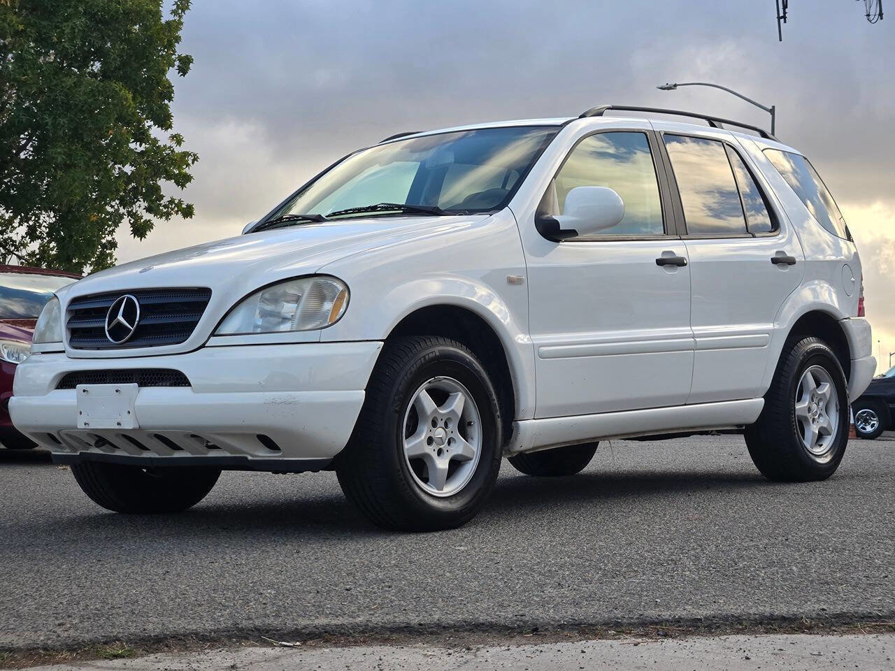 Used 2001 Mercedes-Benz ML 320 4MATIC image 9