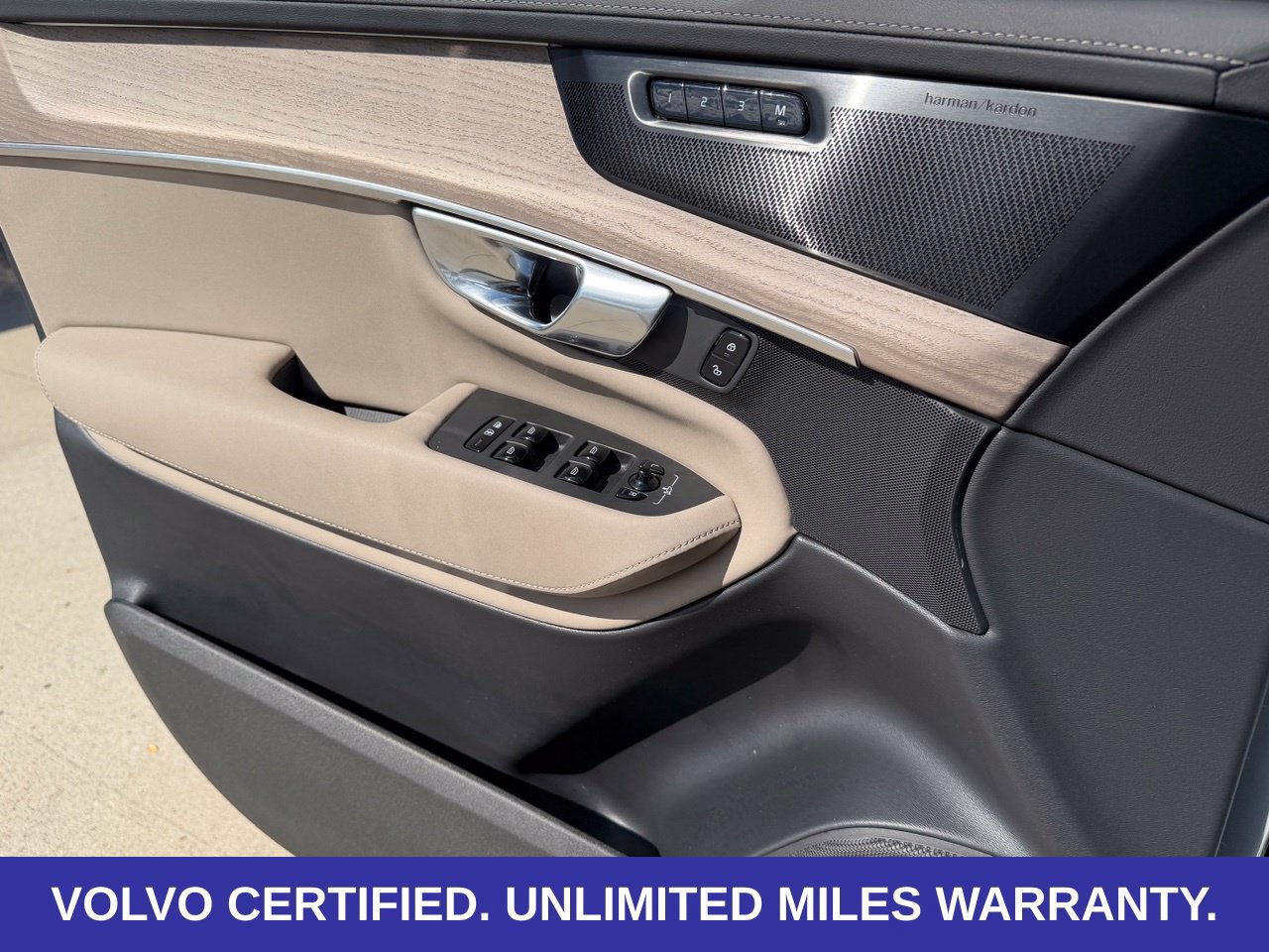 Certified 2026 Volvo XC90 B6 Plus AWD/4WD image 30