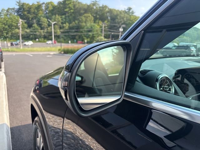 Used 2025 Mercedes-Benz GLB 250 GLB 250 image 10