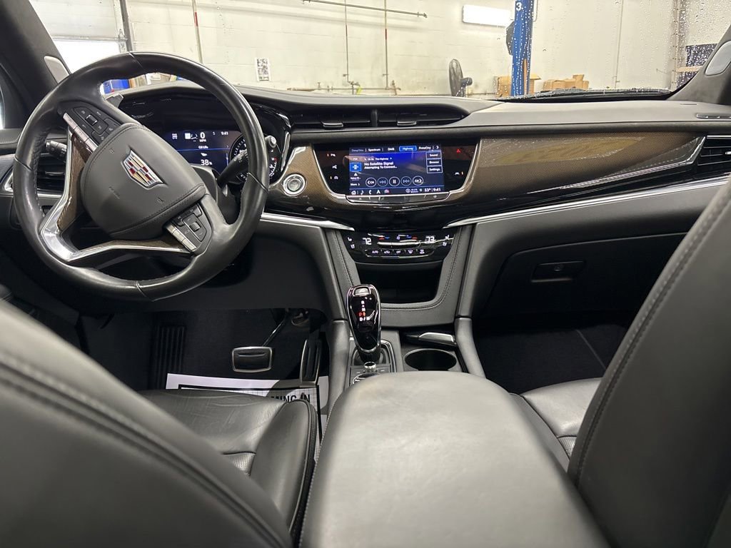 Used 2023 Cadillac XT6 Sport w/ Platinum Package AWD/4WD image 19