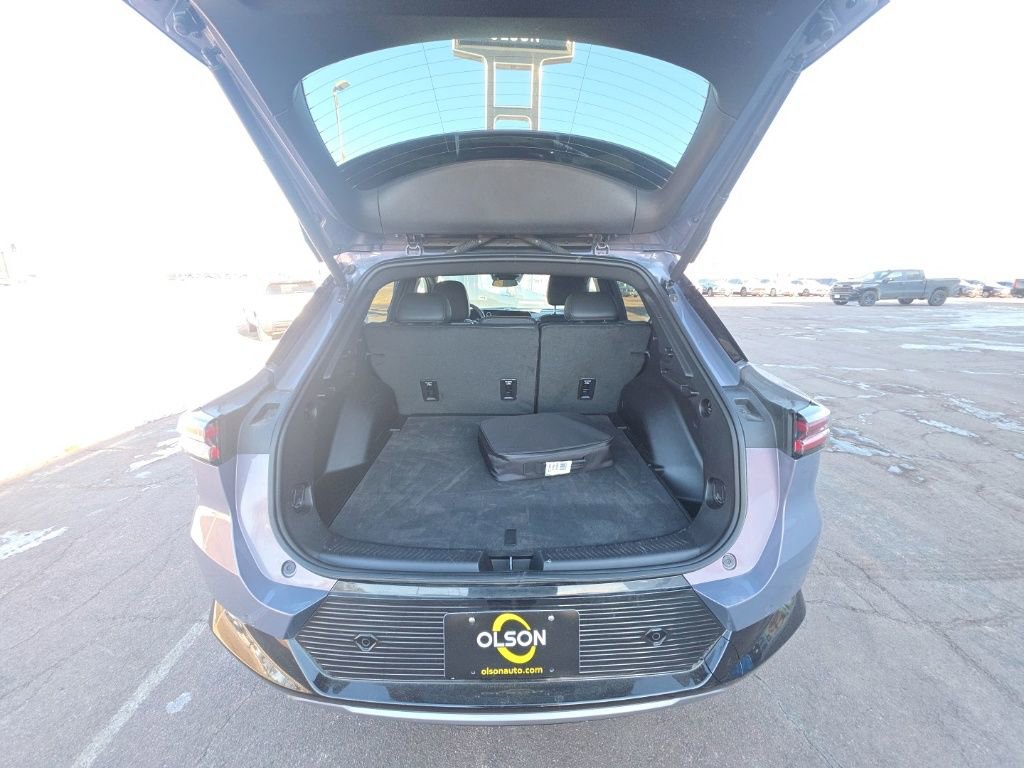 Used 2025 Chevrolet Equinox EV LT w/ Convenience Package image 23