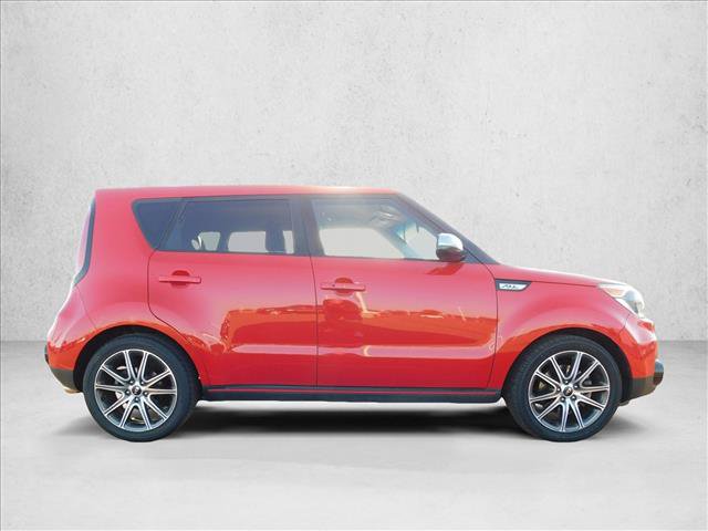 Used 2018 Kia Soul ! FWD image 4