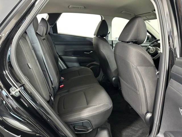Certified 2025 Hyundai Tucson SE image 27