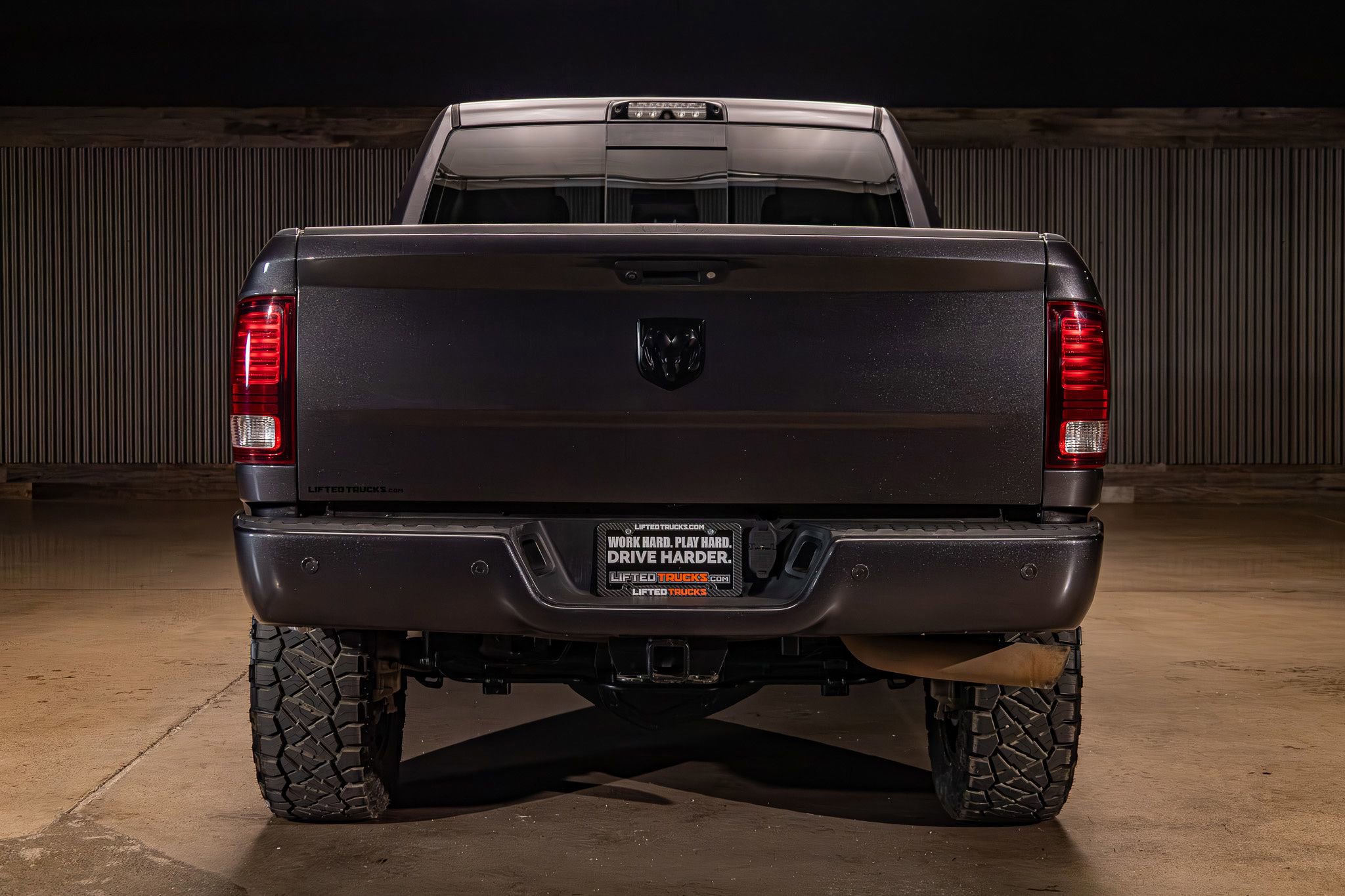 Used 2018 RAM 2500 Laramie w/ Sport Appearance Group AWD/4WD image 8