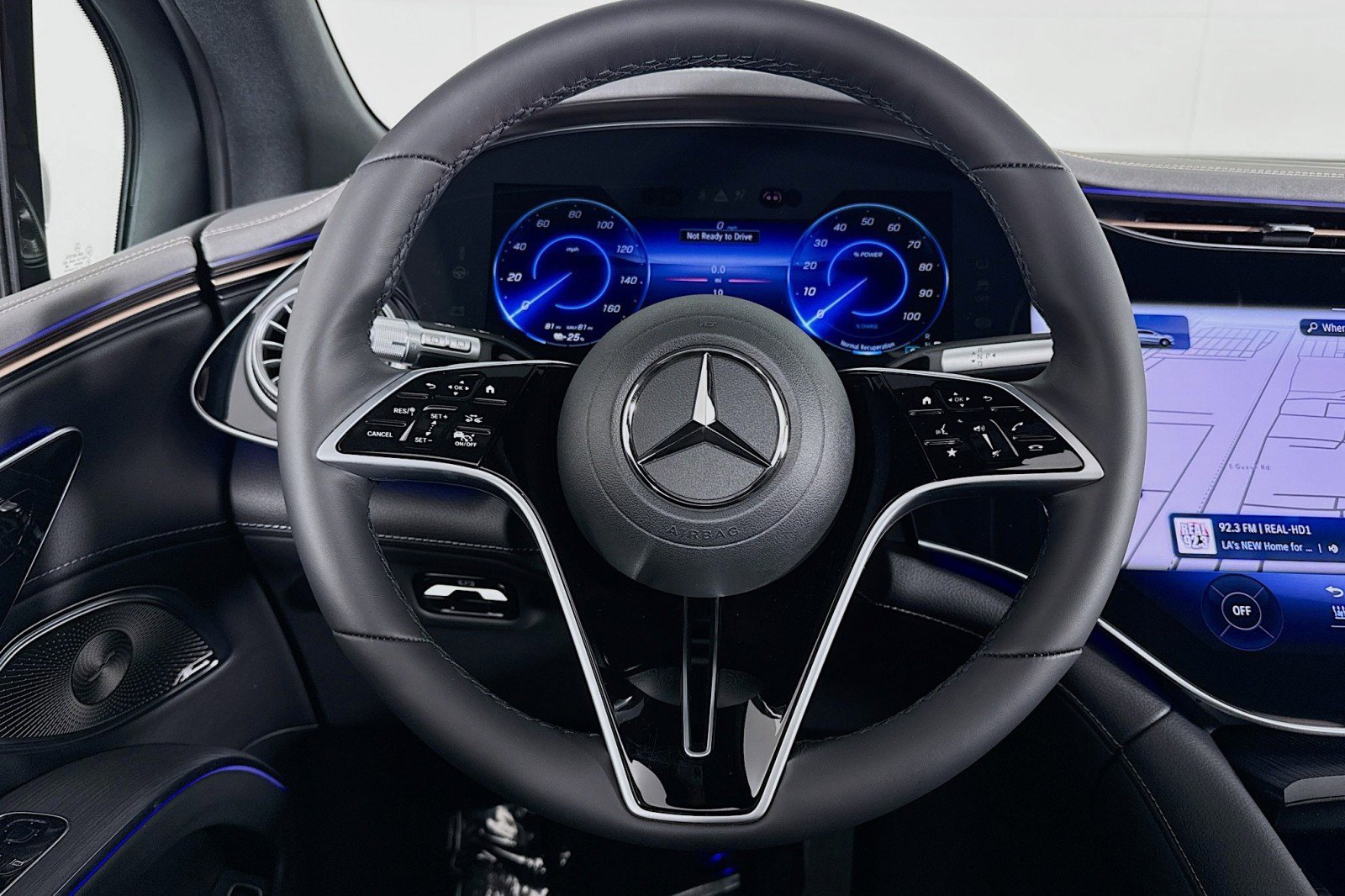 New 2026 Mercedes-Benz EQS 550 4MATIC SUV image 17