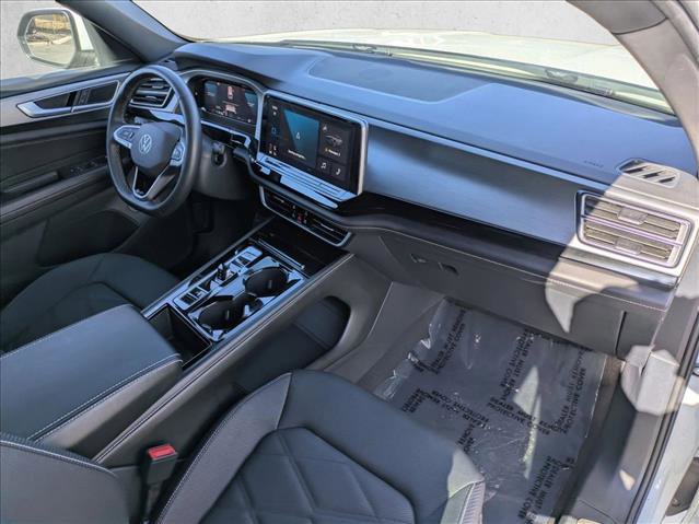 Used 2024 Volkswagen Atlas Cross Sport SE image 19