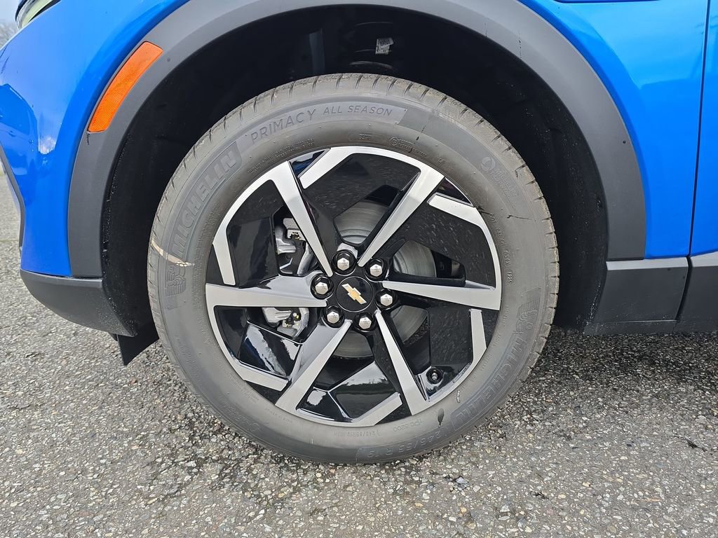 New 2026 Chevrolet Equinox EV LT image 33